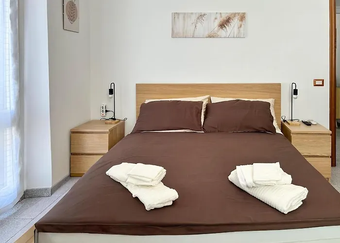 At Gigi's House - Gemelli