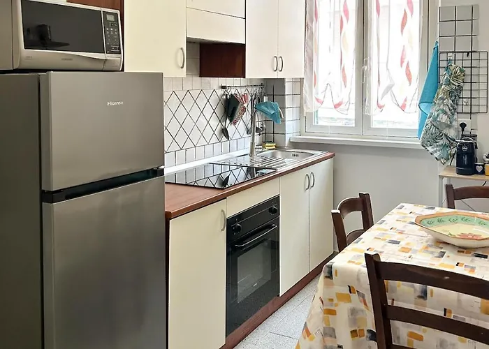 At Gigi's House - Gemelli Rom